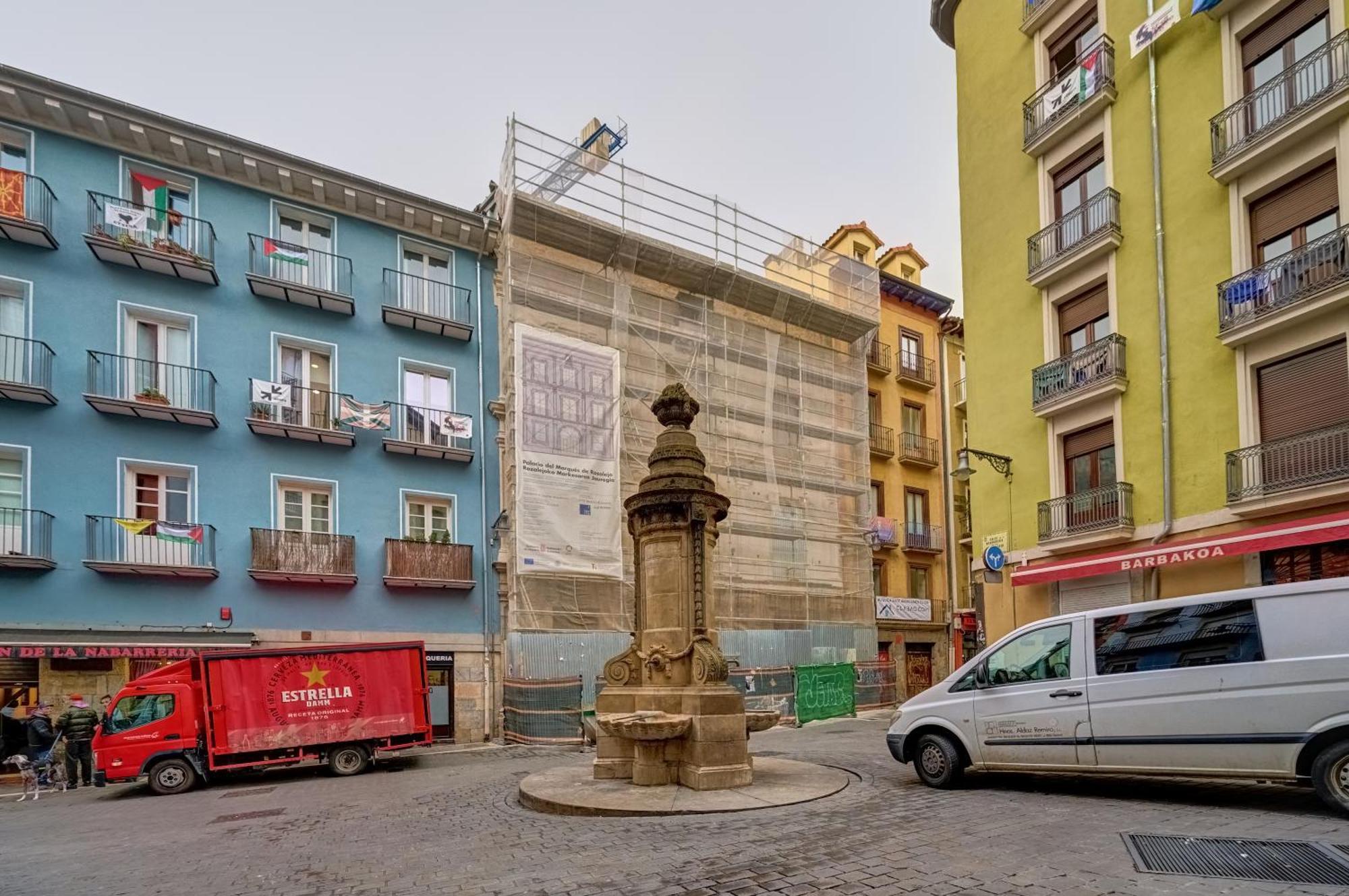 El Navarro Suite By Clabao Pamplona Exterior foto