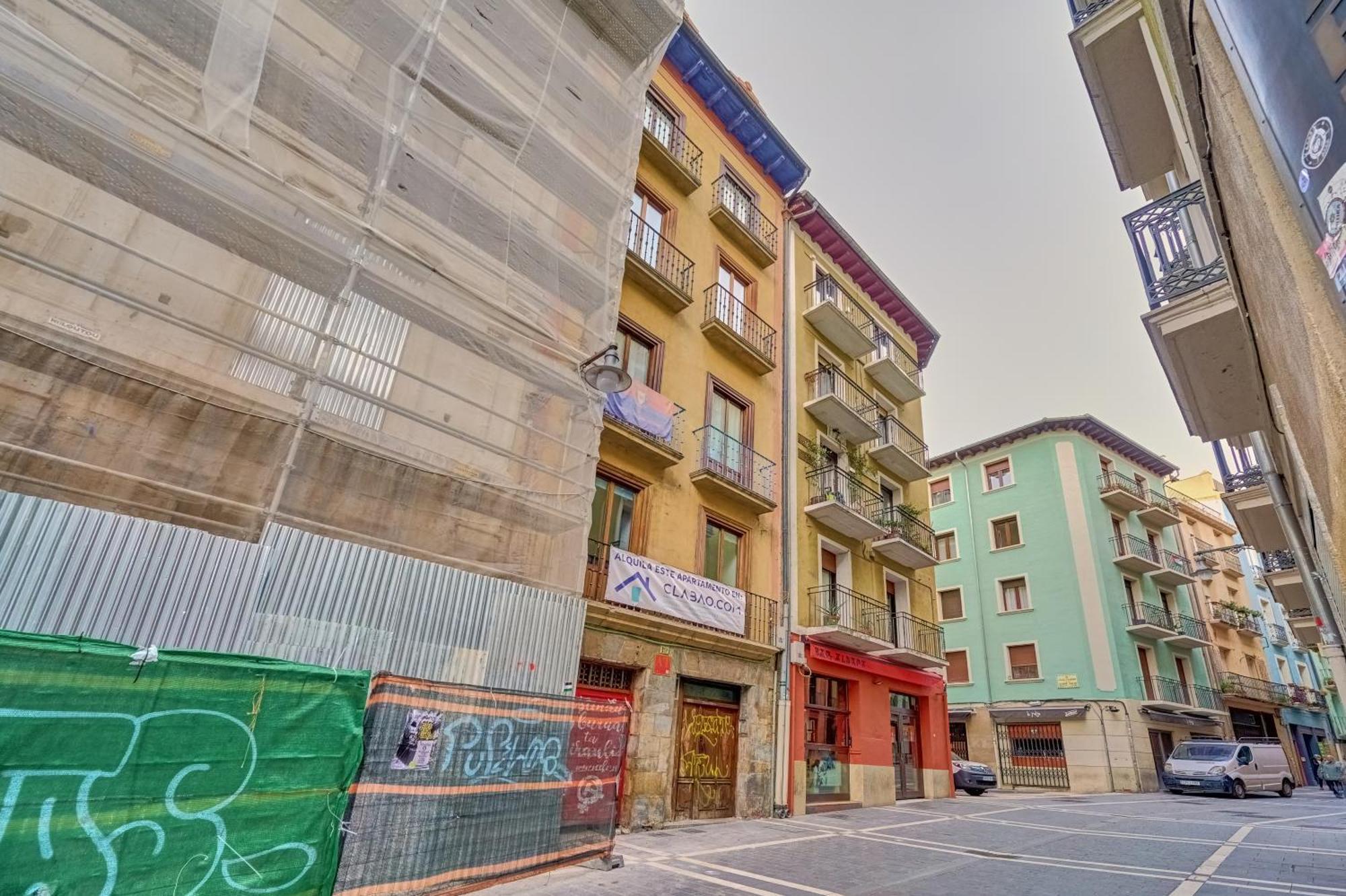 El Navarro Suite By Clabao Pamplona Exterior foto