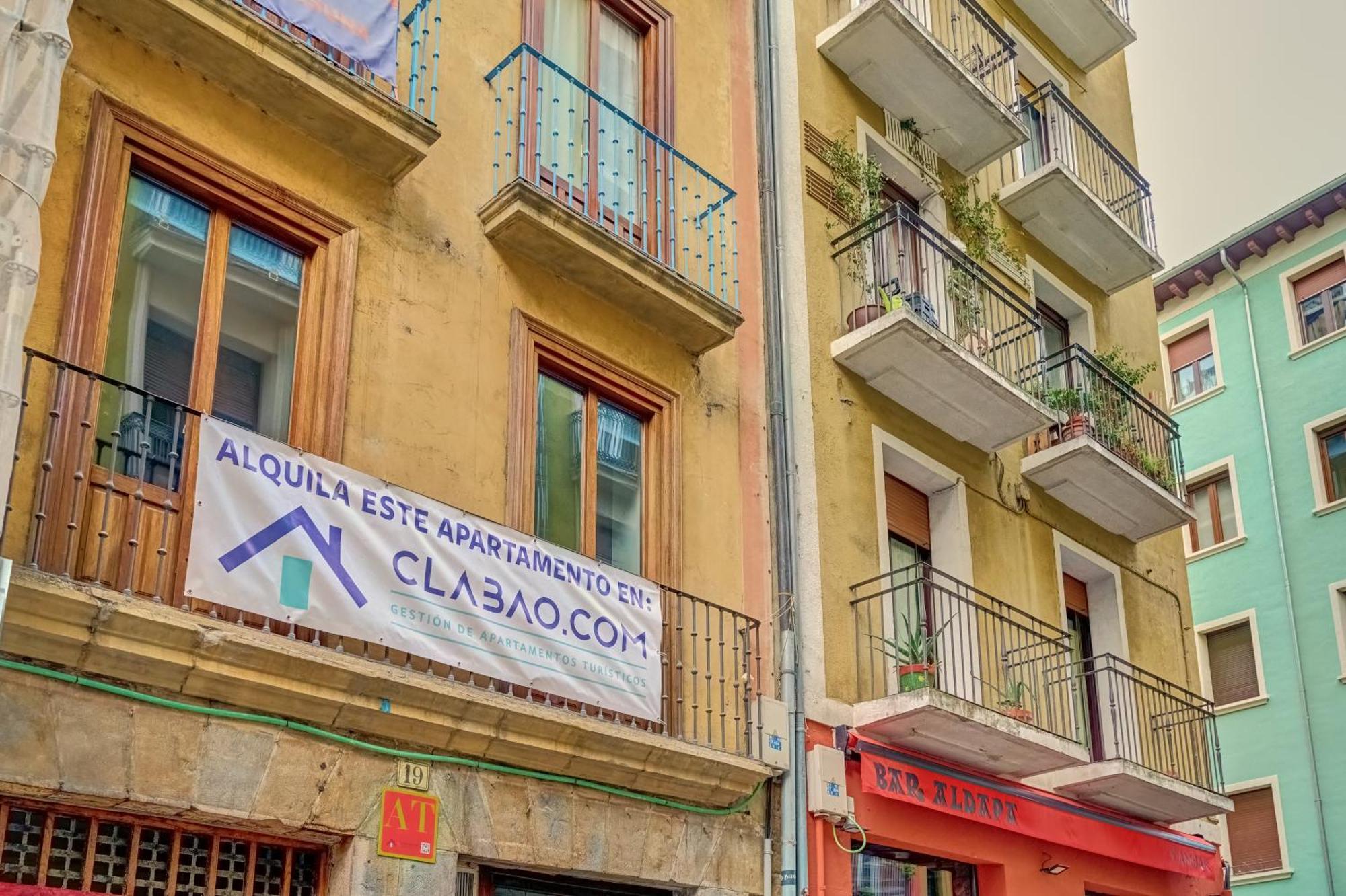 El Navarro Suite By Clabao Pamplona Exterior foto
